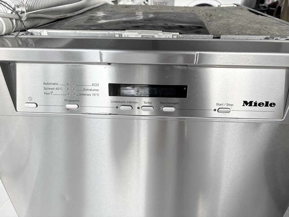 Съдомиялна за вграждане Miele , 14 комплекта, 10 програми, А class