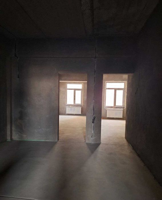 Продаётся 4-х комн. кварт. в новостройке 160кв.м Яккасар.район!