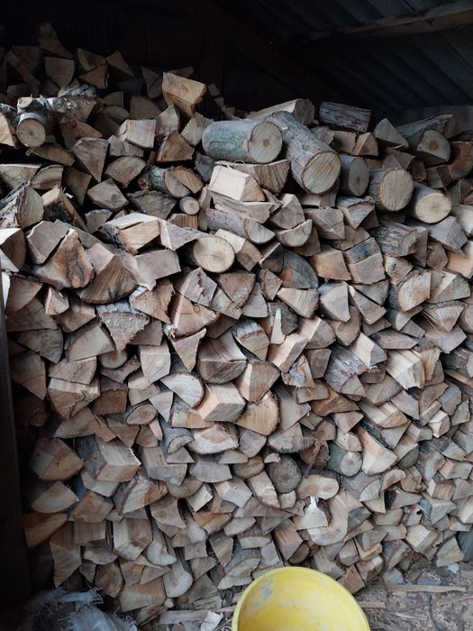 Lemne de foc gata taiate