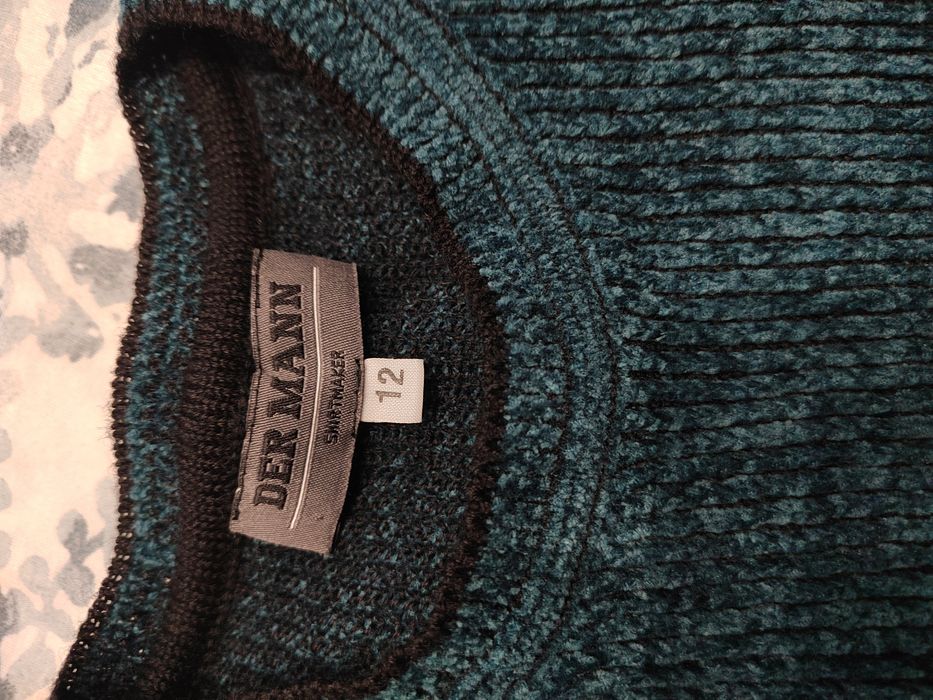 2 броя пуловера в перфектно състояние