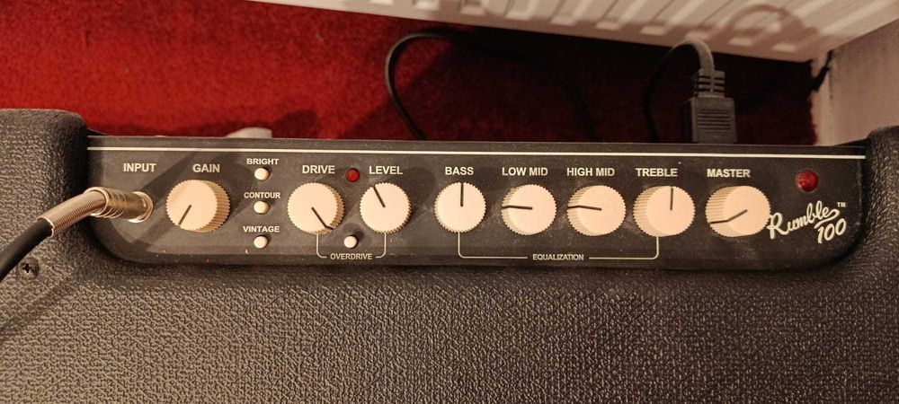 Combo Bass Harley Benton + Amplificator Fender Rumble 100