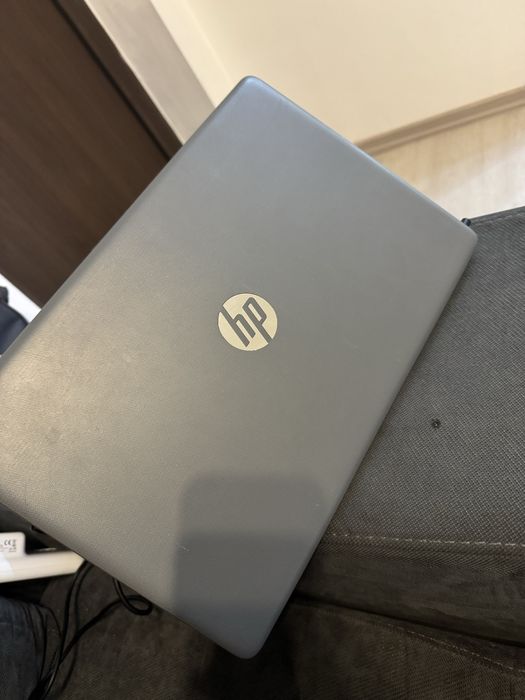 Лаптоп HP 15 da0 windows 11