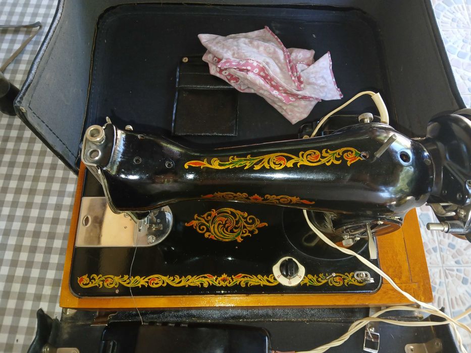 Masina de cusut electrica ruseasca impecabila