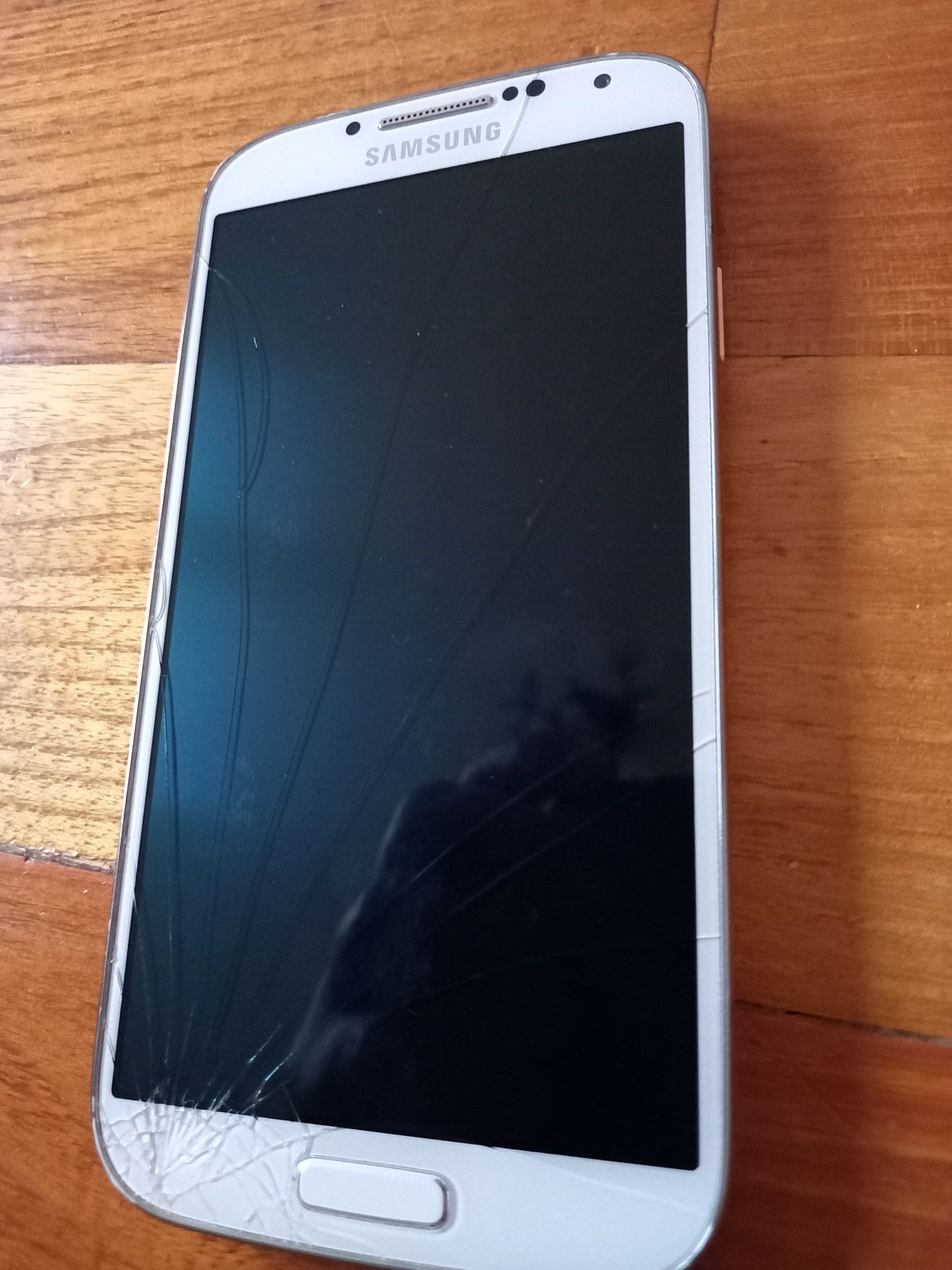 Samsung galaxy S4 an droid 10 display spart