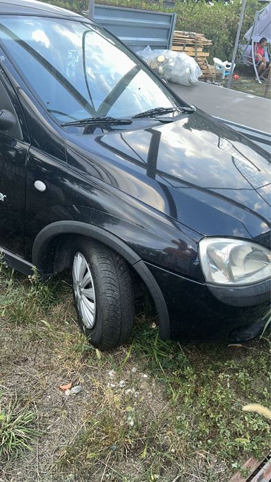 Opel corsa avariat 1.2 benzina