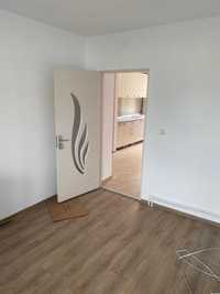 Apartament, nou renovat, decomandat