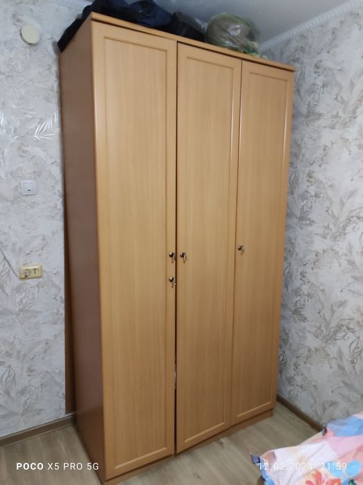 Продам шкаф