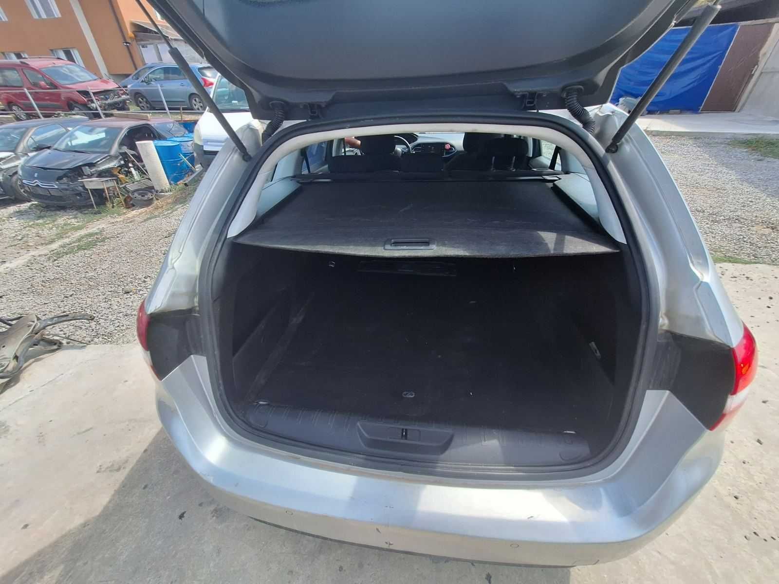 Peugeot 308 (T9) 1.6HDI 100кс на части