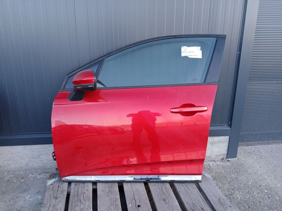 Предна лява врата за рено клио 5