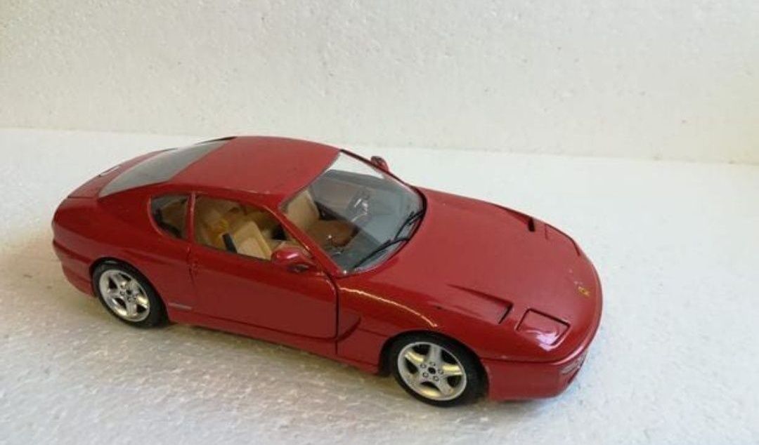 Bburago Ferrari 456GT 1982 scara 1 18

Preț pe bucata!

Pozele reflect