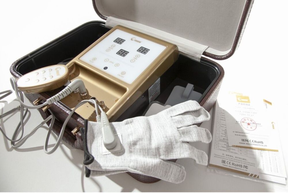 Китайский массажер Fohow.Новый.Дополнительно есть массажер для лица.