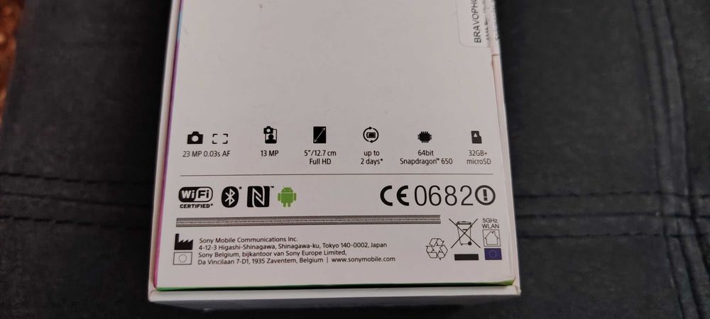 Смартфон Sony Xperia X