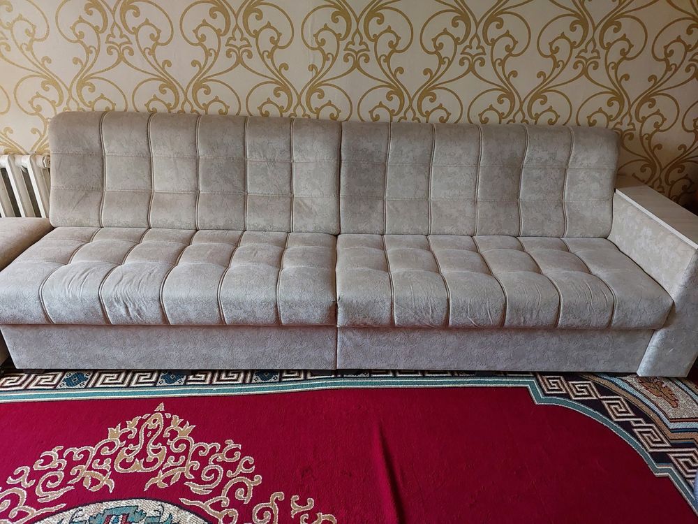 Продаётся мебель и спальная гарнитура в хорошем состояние