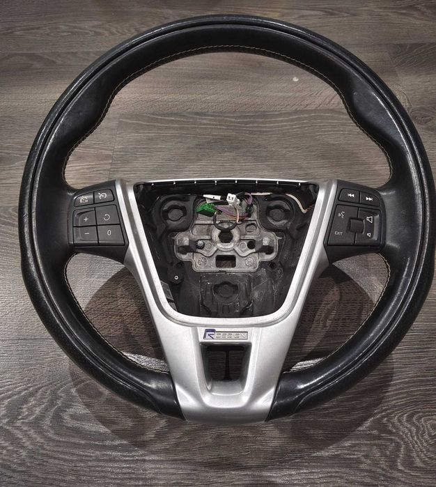 Volan Volvo V60 S60 R Design piele Perforata Conditie Excelenta