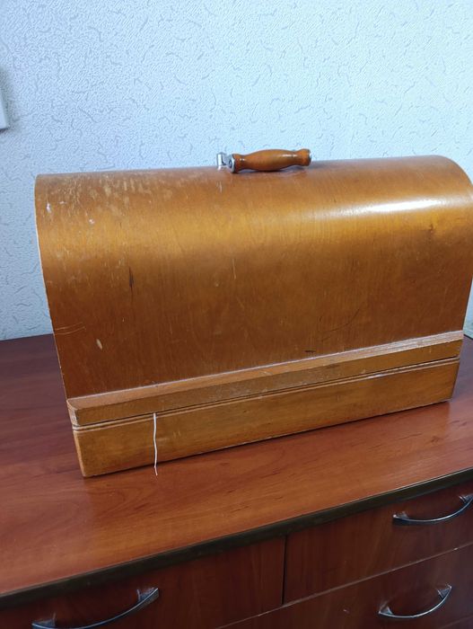 Продам ручную швейную машинку "Подольск"