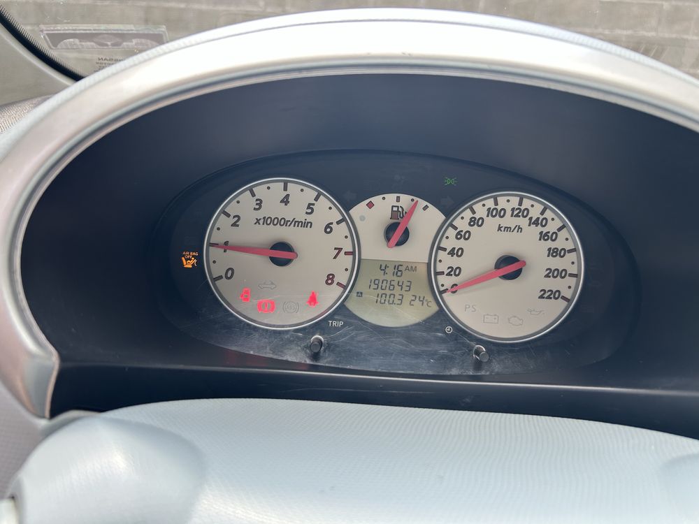 Nissan Micra C+C кабрио