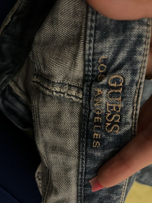 Blugi guess noi.
