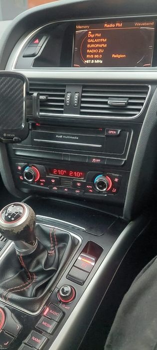 Vând Audi A5 anul 2011