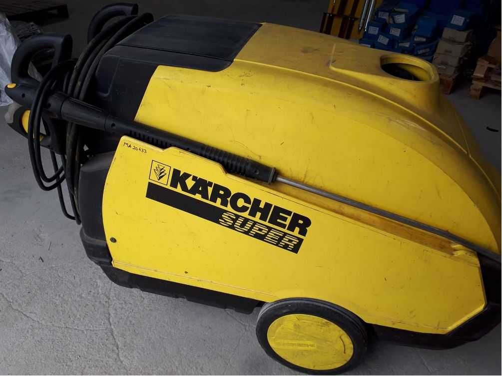 Aparat de spalat cu presiune Karcher Hds Super 180 bar cu apa calda