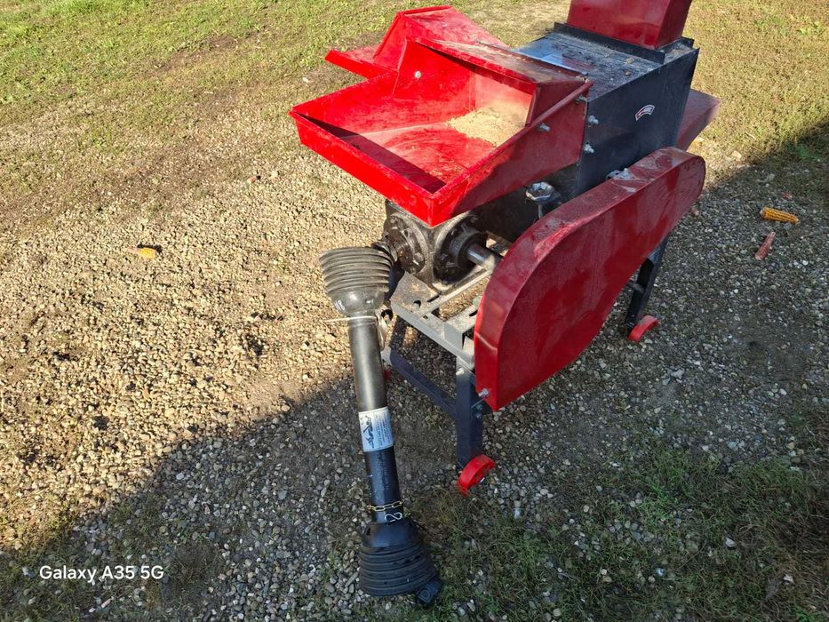 Vănd Moara după tractor