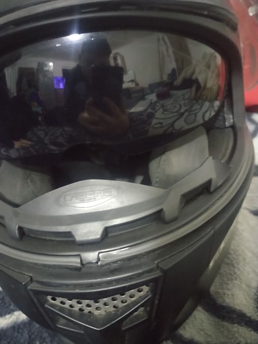 Vând cască moto caberg