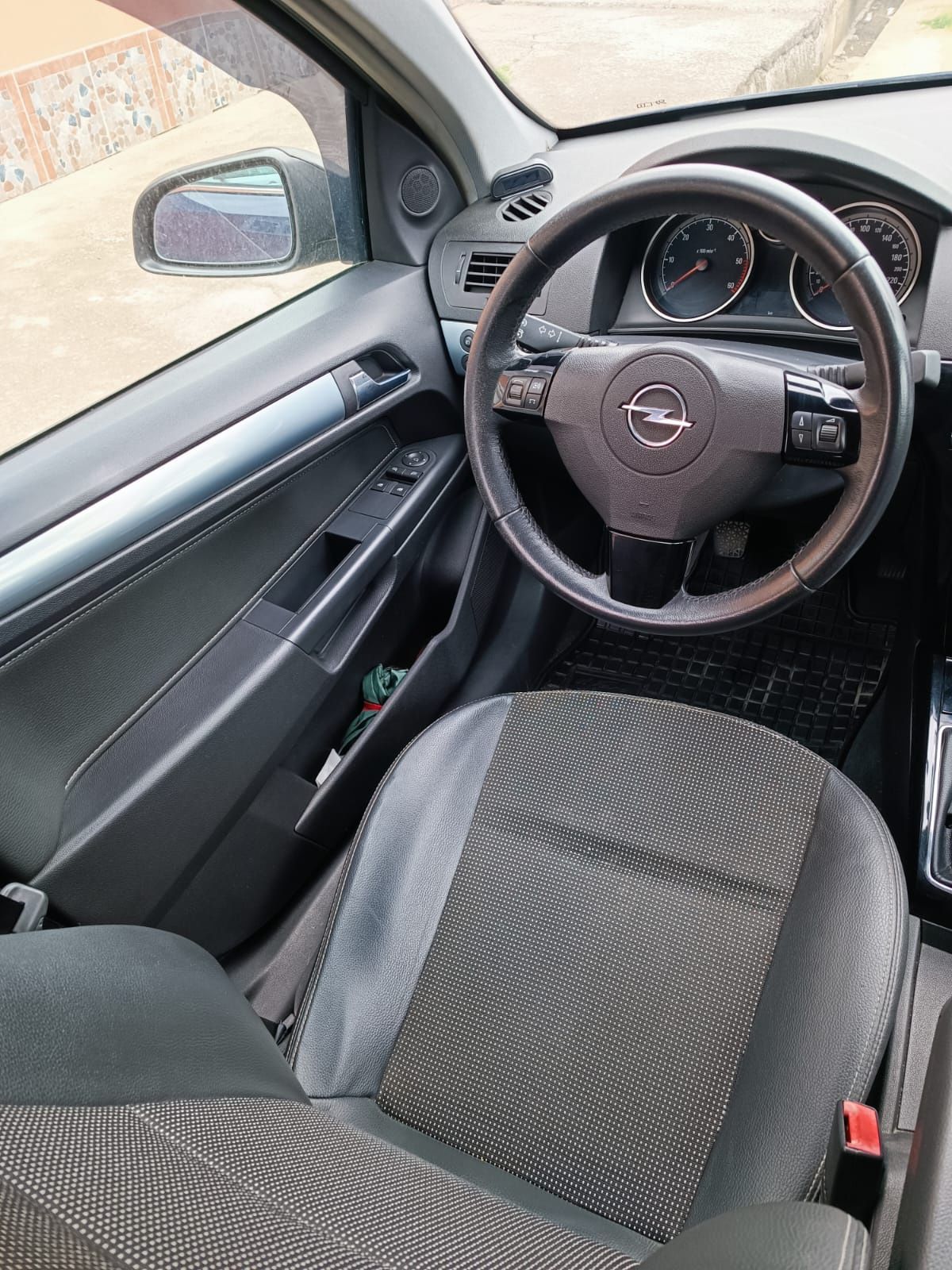 Opel Astra h 1.3 cdti 90 cp 6 trepte model cosmo