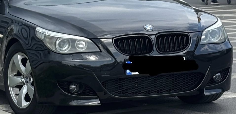 Set Grile Față BMW E60 – Negru Lucios, Noi
