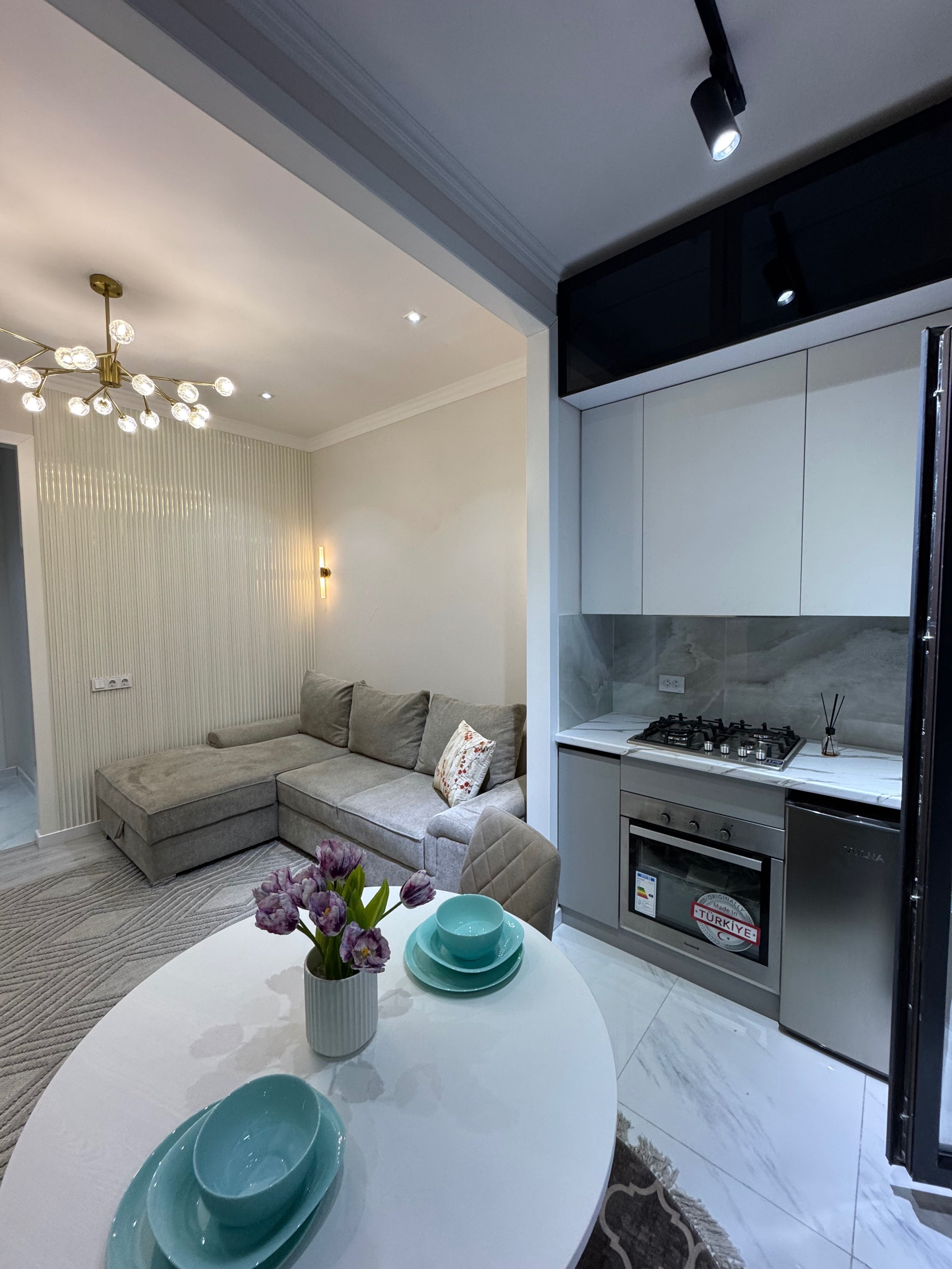 Продается 1 комнатная студия с мебелью и техникой. С арендатором 550$