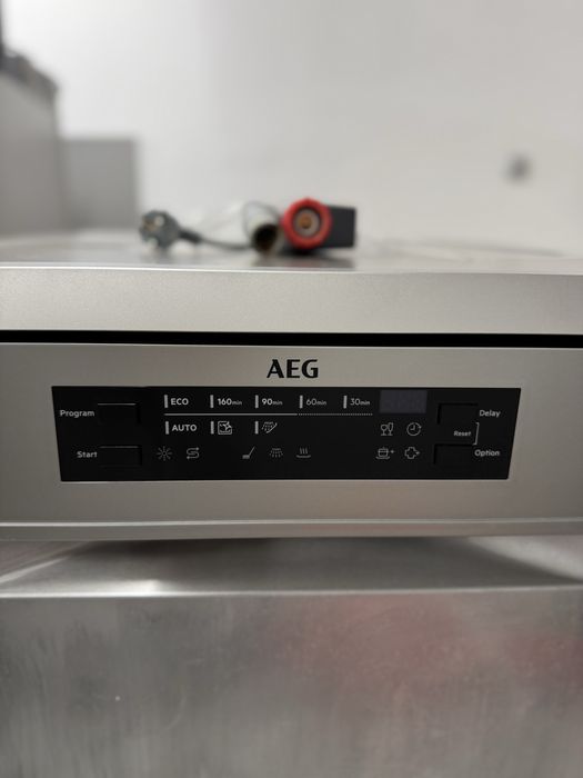 Съдомиялна машина aeg