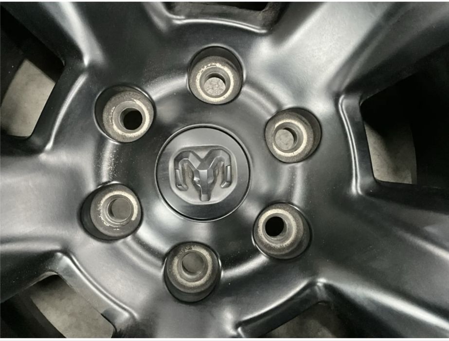 Джати със зимни гуми Dodge RAM