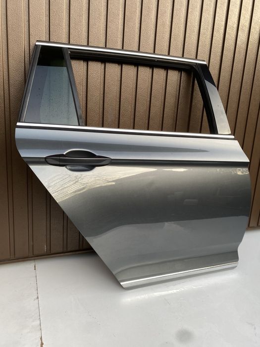 Usa dr spate vw Passat B8 combi/breack 2015-2022 cod culoare LR7H