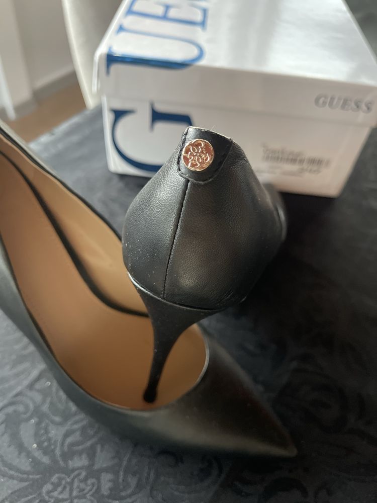 Guess -дамски обувки естествена кожа