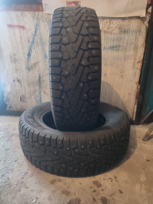 Зимняя резина 2 шт.215*65R16
