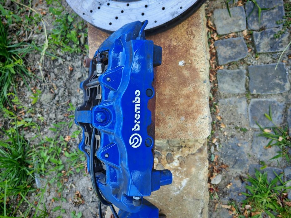 Sistem de frânare BREMBO 6 pistonase