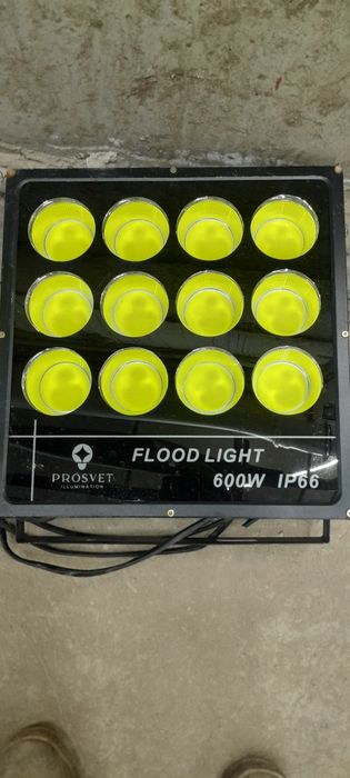 Прожекторы строительные б/у в рабочем состоянийй
