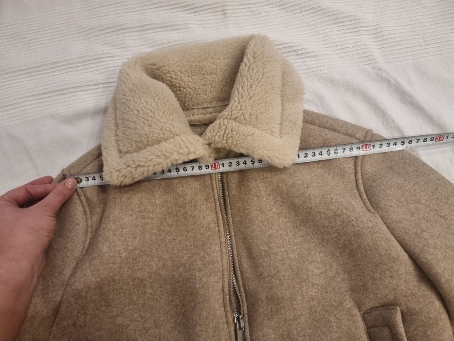 Geaca tip cojoc Zara