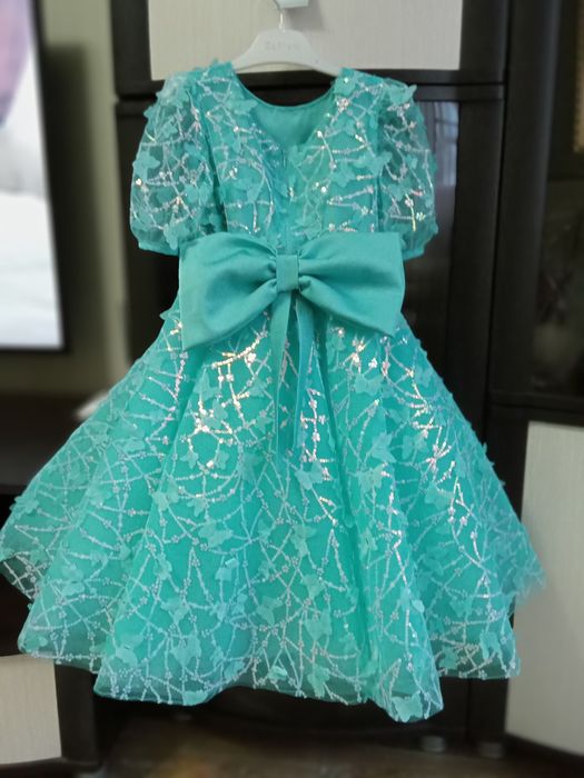 Продам платье на девочку