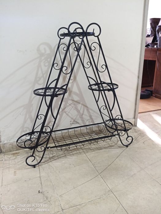 Цветарник за 5 саксии