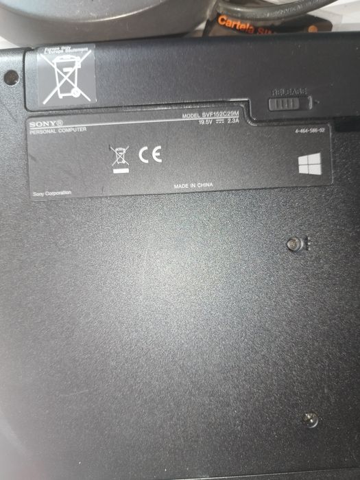 Leptoc Sony cu incarcator adus din germanía merg perfect.