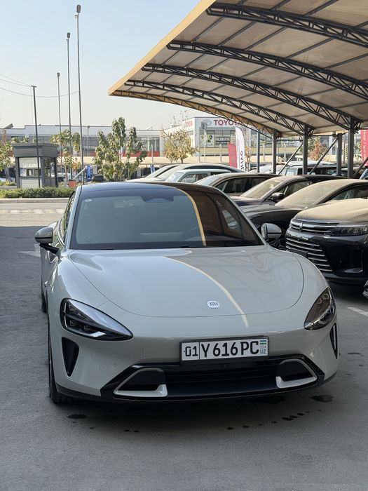 Xiaomi SU7 v nalichii