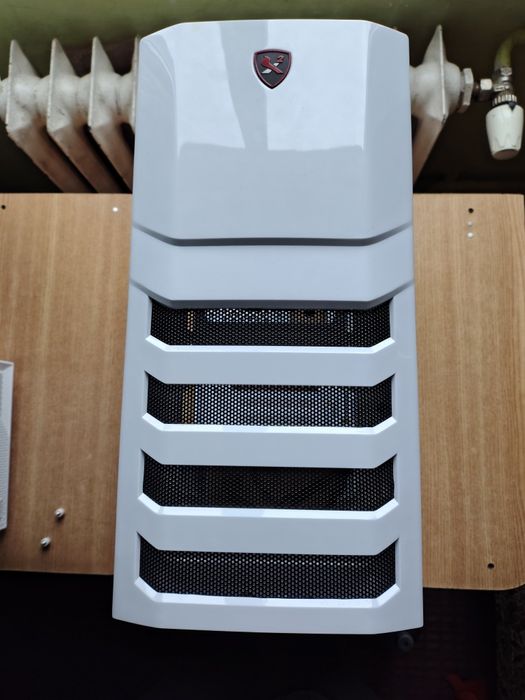 Carcasă albă Micro ATX