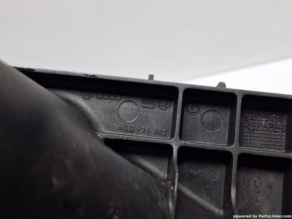 Suport baterie auto VOLKSWAGEN POLO (9N_) [ 2001 - 2012 ] 16V (AUA, BBY, BKY) 55KW|75HP OEM 6Q0915331