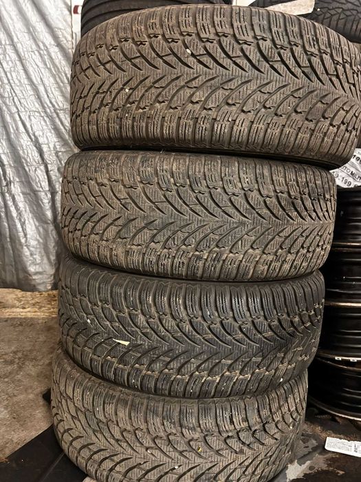 Set anvelope Nokian iarna 235/55R18 235 55 R18 23555r18
