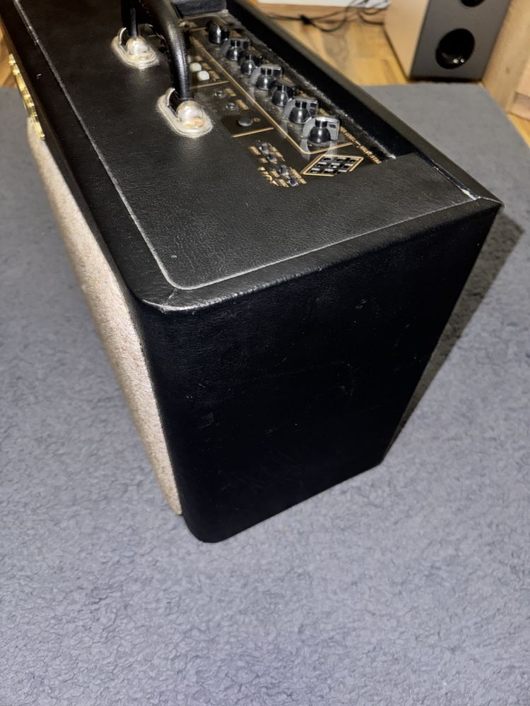 Amplifcator chitara Vox AV15