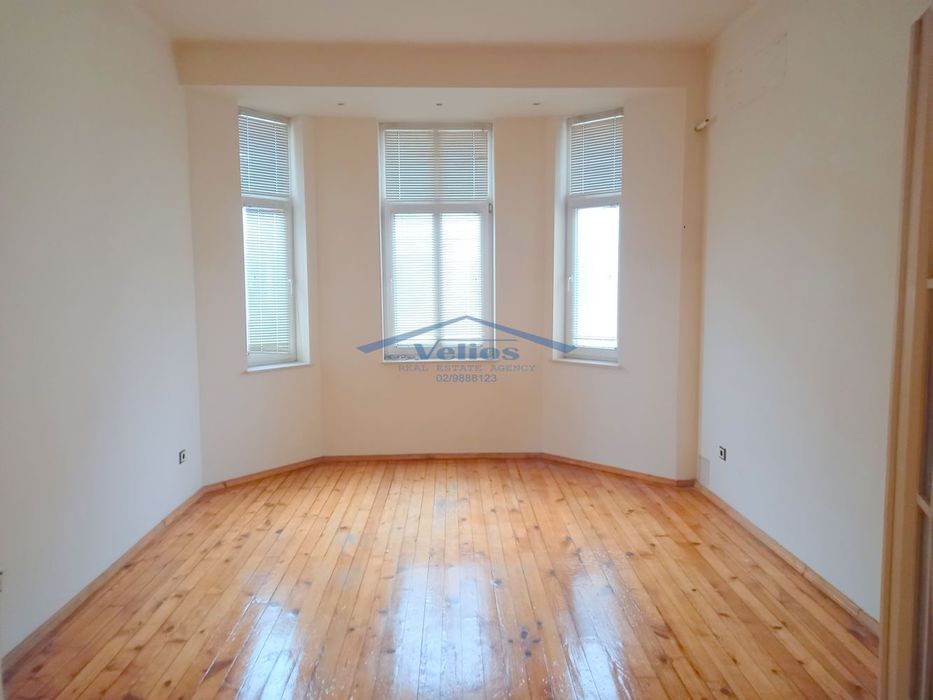 Продава 3-СТАЕН град София, Център