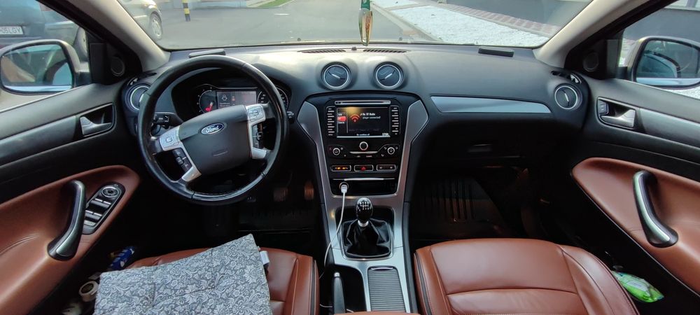 Vând Ford Mondeo 2014