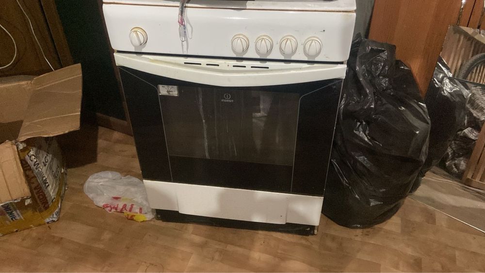 Б/у газ плиты , асель печь , шкаф