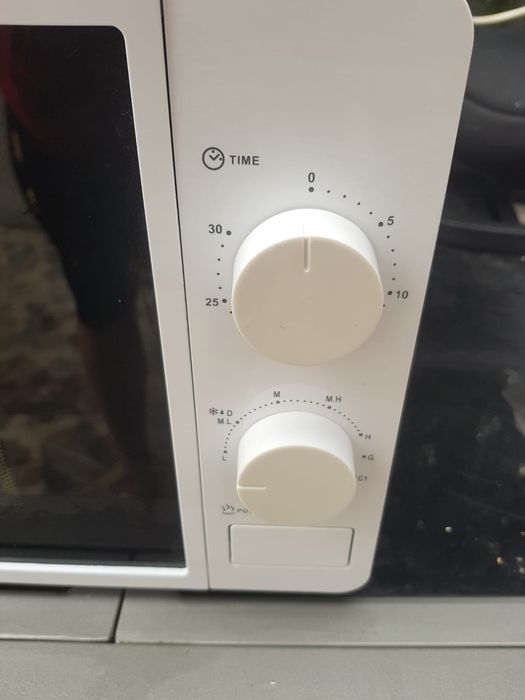 Vand cuptor cu microunde Clatronic