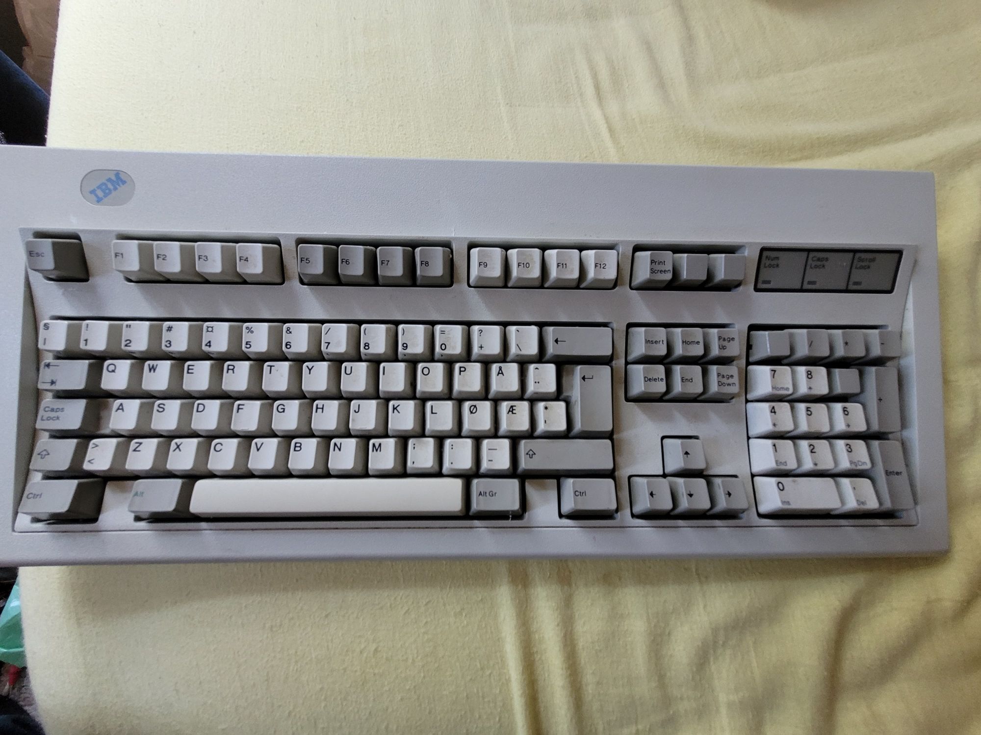 Tastatura IBM mecanica