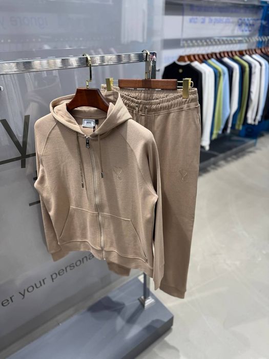 Мъжки екипи различни модели